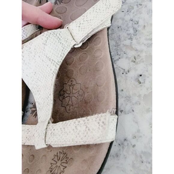 Orthaheel Molly Women's 7 White Supportive Faux Reptile‎ Hook & Loop Sandals - Picture 2 of 7